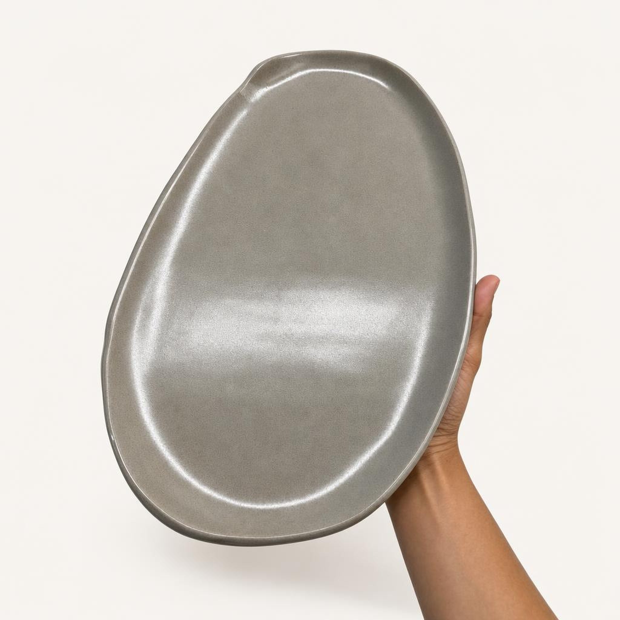 Oval Platter Small - studio photograph, handmade in Abu Dhabi