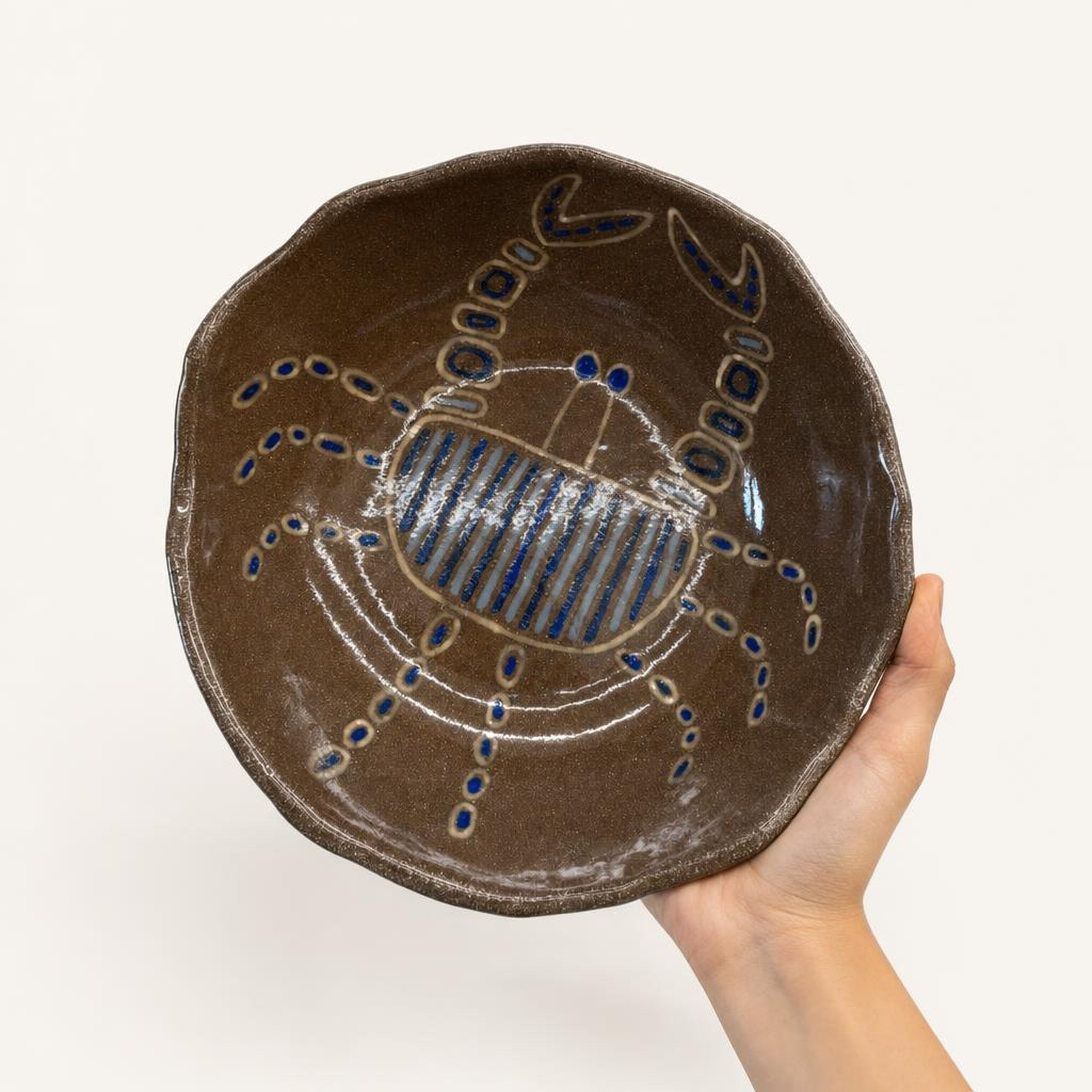 Shallow Plate Large - studio photograph, handmade in Abu Dhabi
