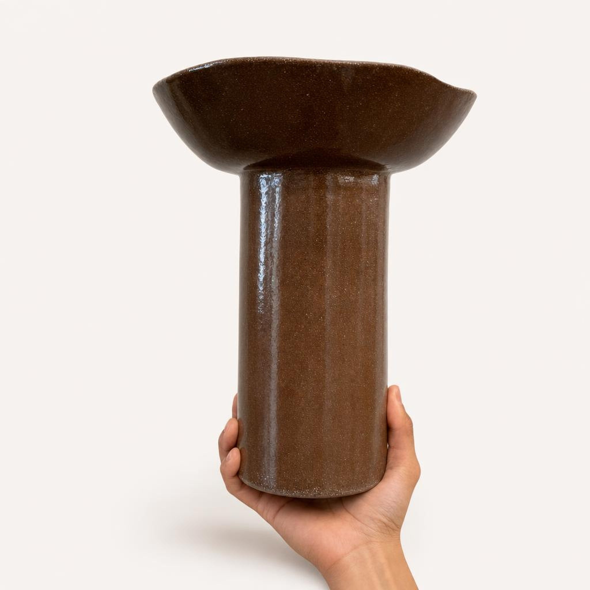 Stand Bowl 29 - studio photograph, handmade in Abu Dhabi