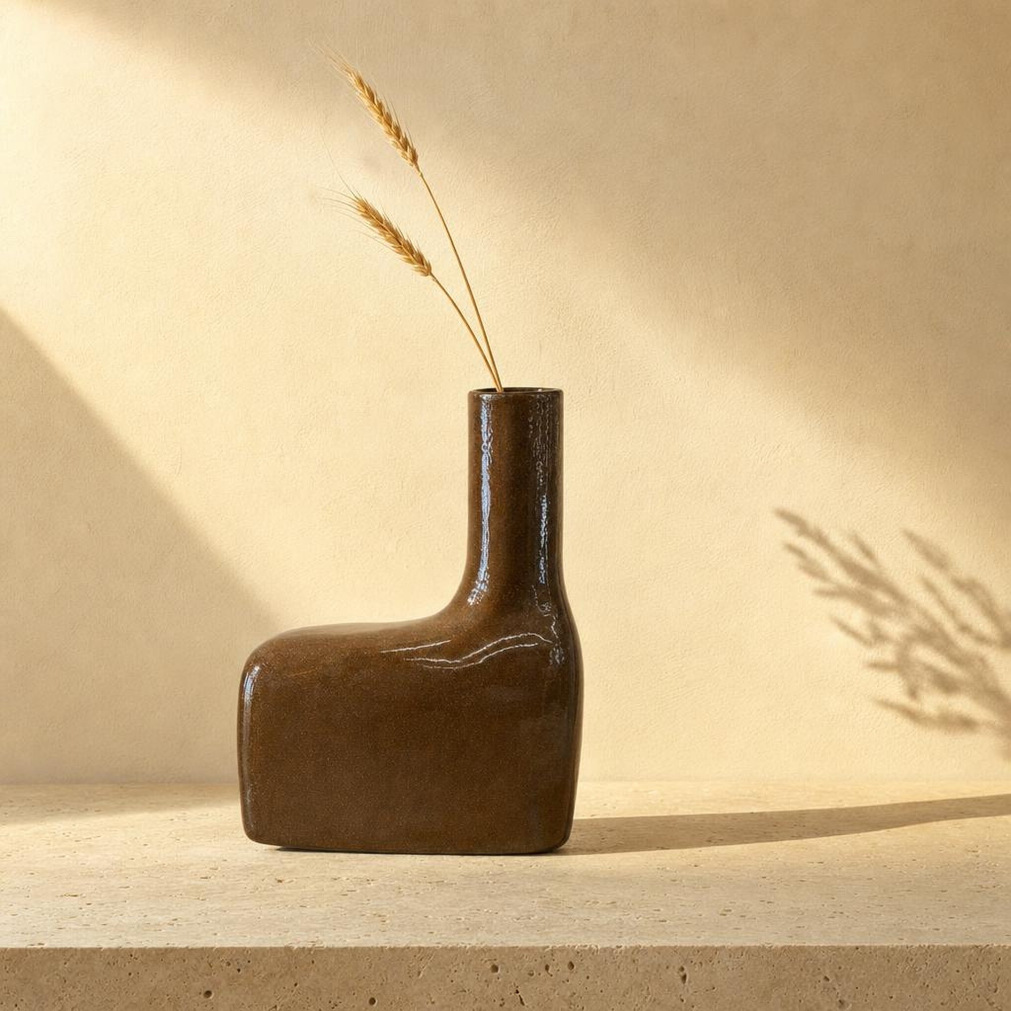 Vase 20 - lifestyle scene, handmade in Abu Dhabi