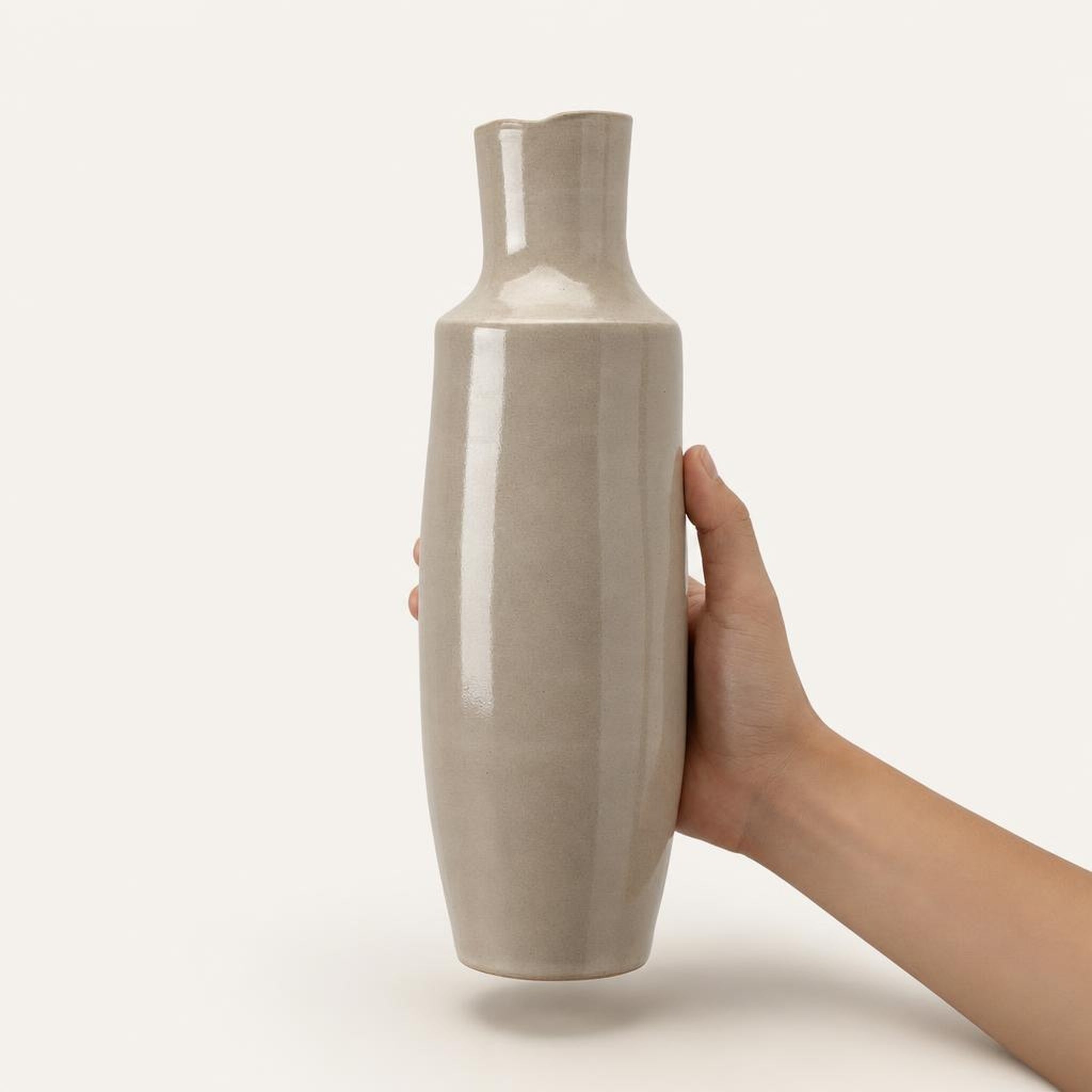 Vase 36 - studio photograph, handmade in Abu Dhabi